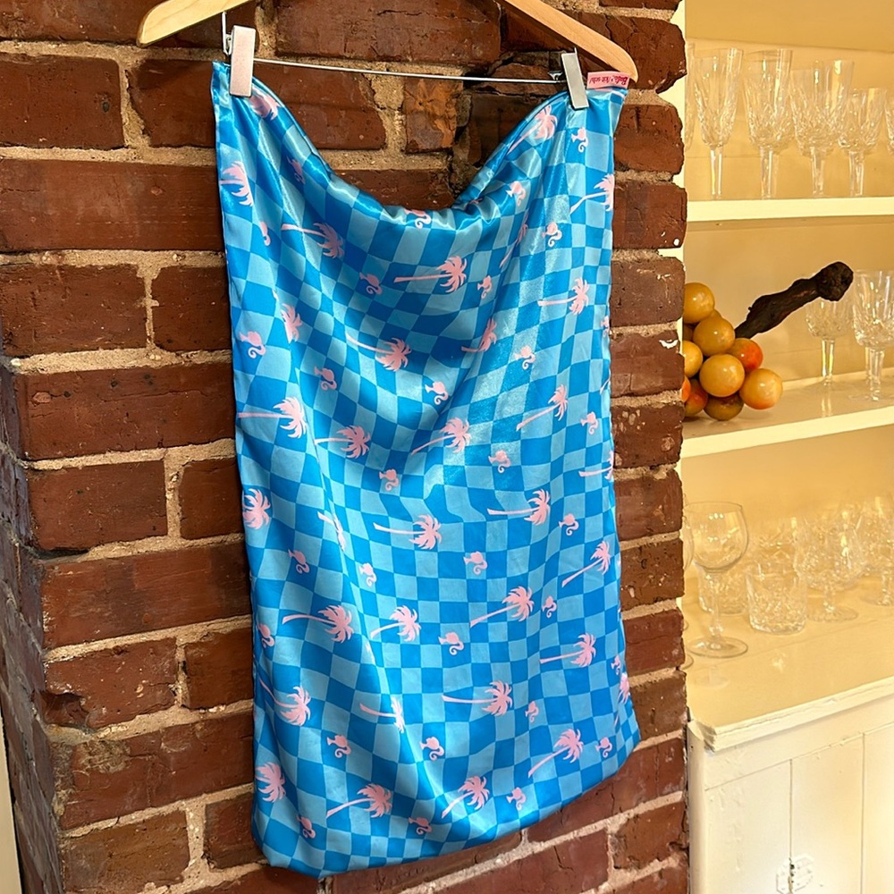 Kitsch Barbie pillowcase
